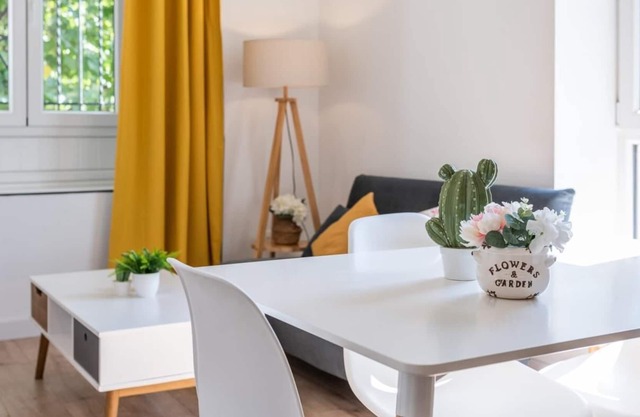 Apartment in a restored mansion in Granada.