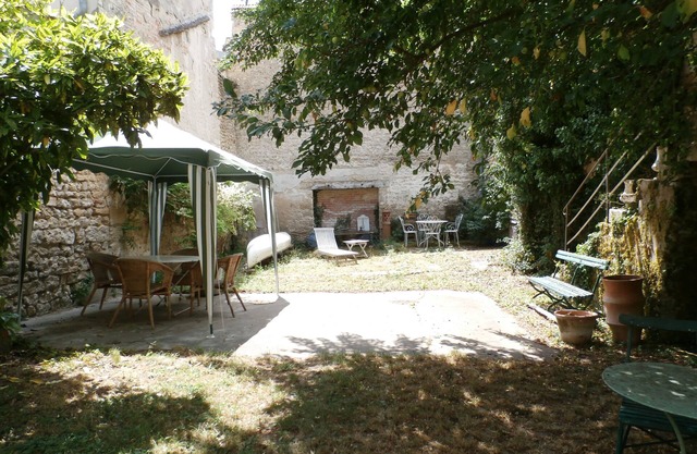 Apartment In Gray, Nr. Dijon, Burgundy, France