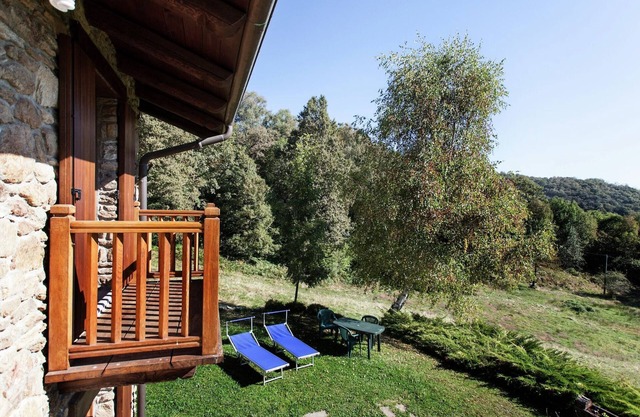 Apartment in Netro with Balcony and Views