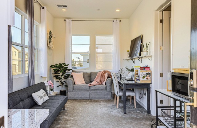 Apartment in North Las Vegas w/Community Perks