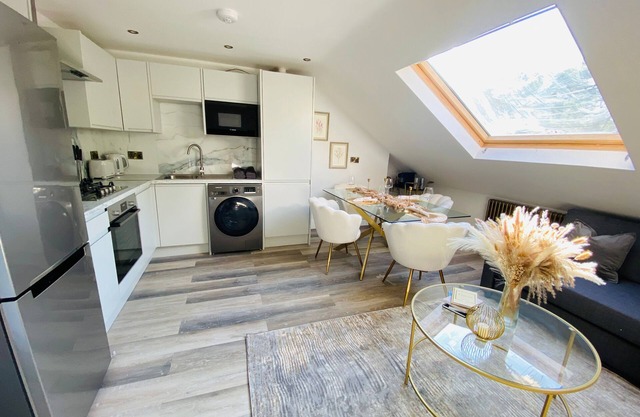 Apartment in Stepney Green