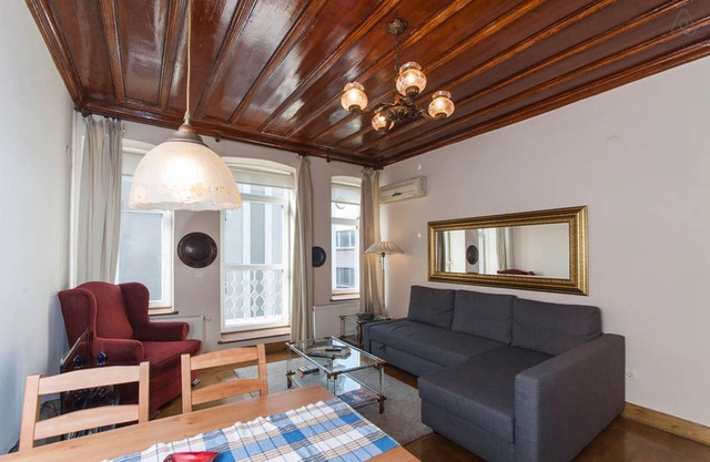 Apartment in the Heart of the City 8