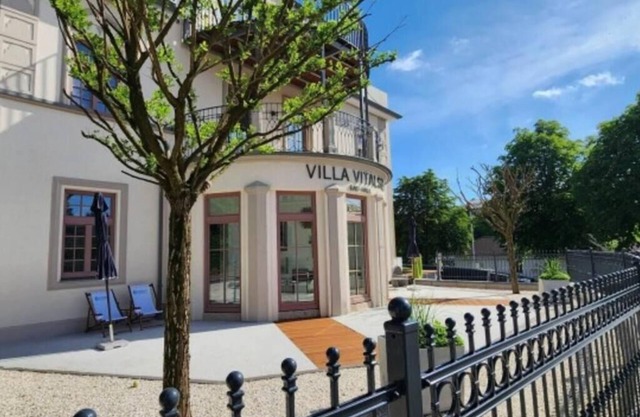 Apartment in villa, sky view, elevator, luxury floor