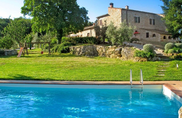 Apartment in villa with A/C, pool, WIFI, TV, terrace, panoramic view, close to San Gimignano