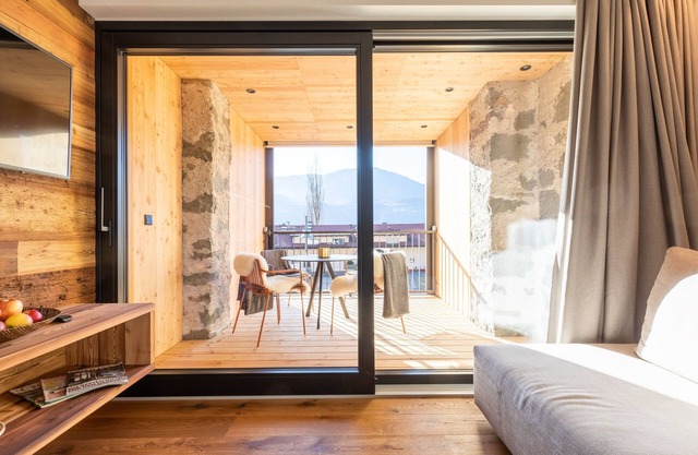 Apartment "Innerbachlerhof Mut" with Wi-Fi, Air Conditioning, Garden & Pool