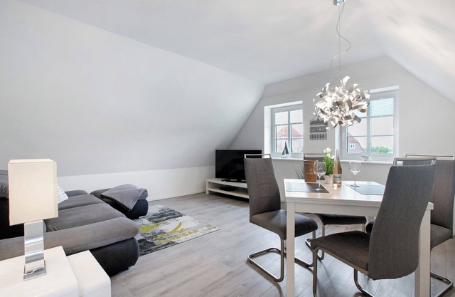 Apartment 'Käptn's Koje' with Private Terrace and Wi-Fi