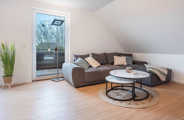 Apartment 'Kroge' with Balcony and Wi-Fi