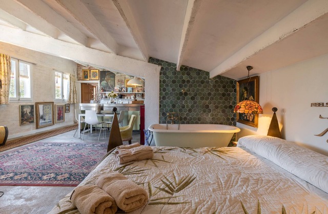 Apartment 'La Fabriqueta Deluxe' with Mountain View, Wi-Fi and Air Conditioning