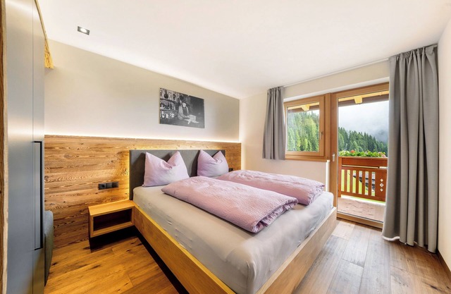 Apartment 'Loach' with Mountain View, Shared Garden and Wi-Fi