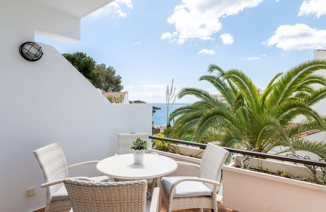 Apartment 'Medusa' with Sea View, Wi-Fi and Air Conditioning