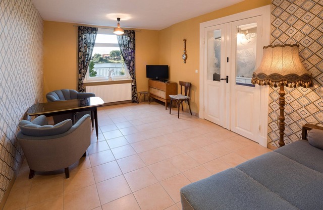 Apartment mit Flussterrasse