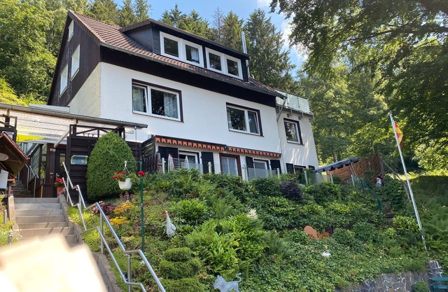 Apartment 'Modernes In Traumlage' with Mountain View, Shared Garden and Wi-Fi