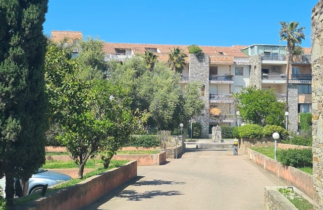apartment near train stop and water park