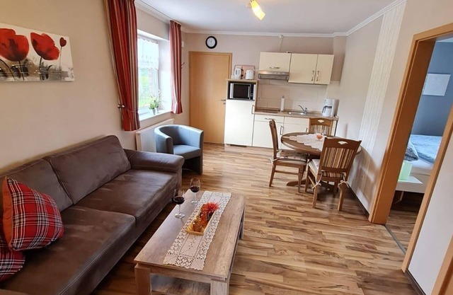 Apartment no. 2, shower, toilet - apartment Pöttker