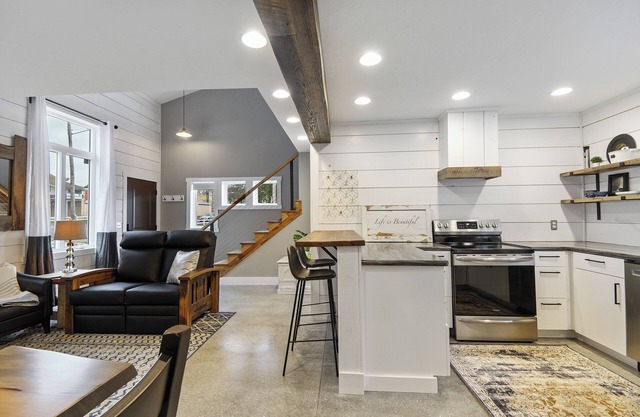 Apartment on Broadway St - K