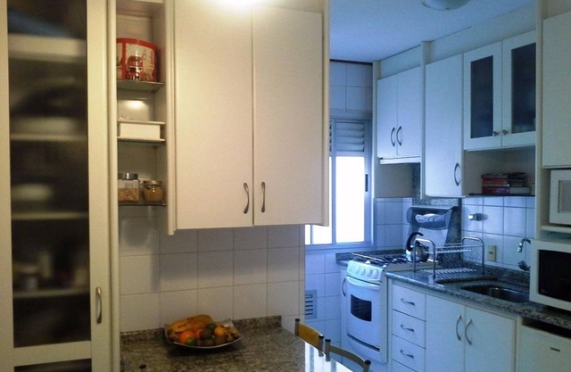 Apartment one block from Av. Beira Mar Norte