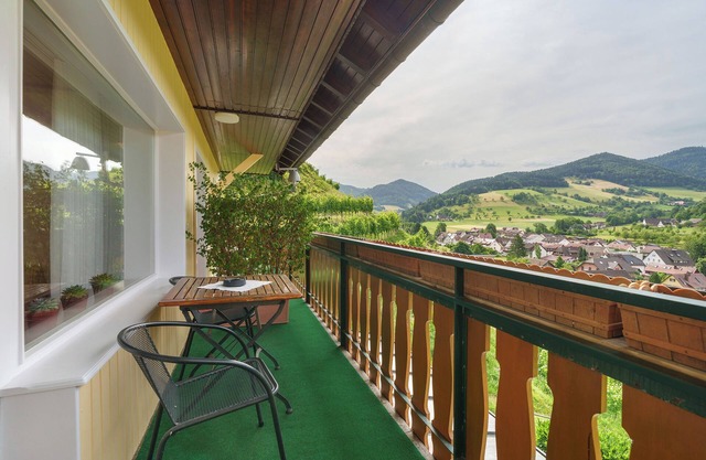 Apartment 'Panoramazimmer 11' with Mountain View, Shared Terrace and Wi-Fi