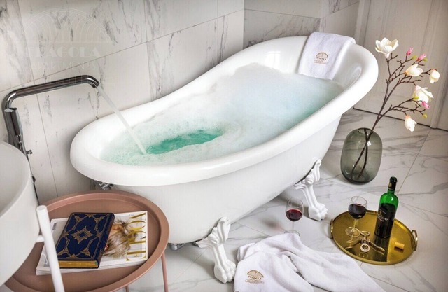 Apartment Pink Velvet with sauna and bathtub
