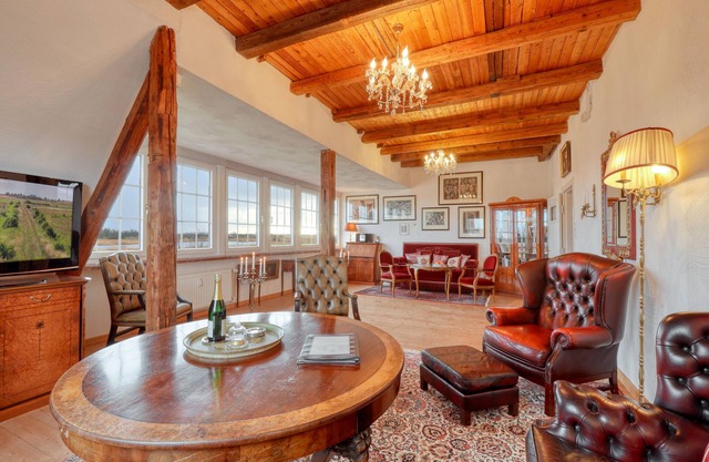 Apartment 'Royal Suite' with Shared Garden and Wi-Fi