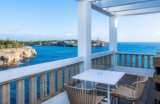 Apartment 'Room 304' with Shared Pool, Wi-Fi and Air Conditioning