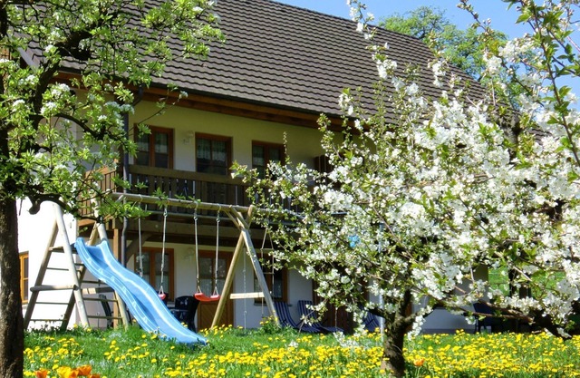 Apartment 'Scharbachhof' with Mountain View, Shared Garden and Wi-Fi