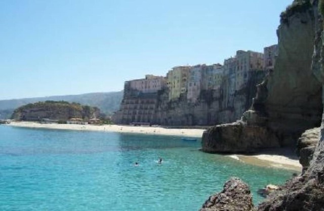 Apartment very close to the sea and the historic center