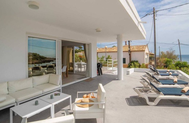 Apartment 'Villa Na Pilena' with Sea View, Wi-Fi and Air Conditioning