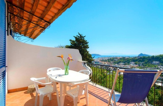 Apartment 'Vista Golfo' with Sea View, Private Terrace and Wi-Fi