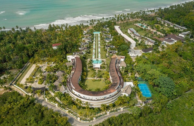 Apartment w Jacuzzi Beach Balcony in Sublime