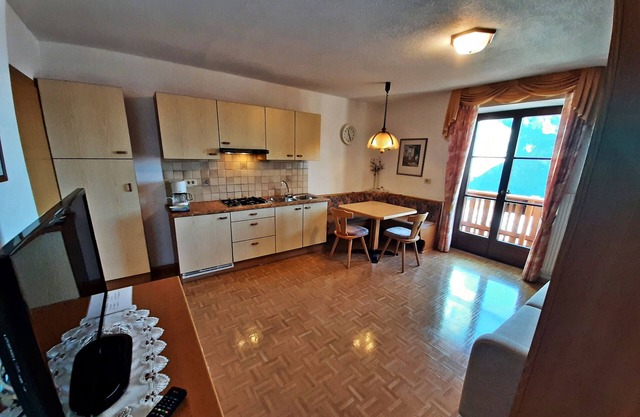 Apartment 'Weitblick' with Mountain View, Shared Pool and Wi-Fi