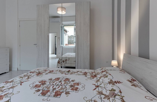 Apartment "Wilma" with Private Terrace & Wi-Fi