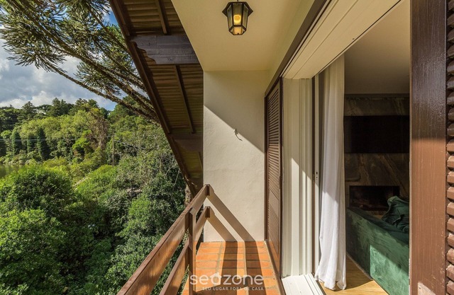 Apartment With 2 Bedrooms and Lake View Rla0201