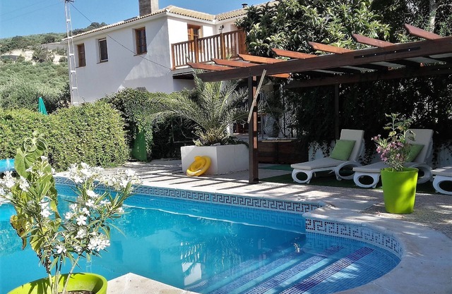 Apartment with a Mountain View and Shared Pool