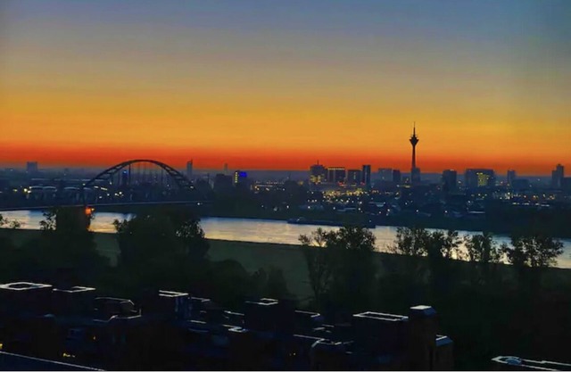 Apartment with a view of the Rhine & home cinema