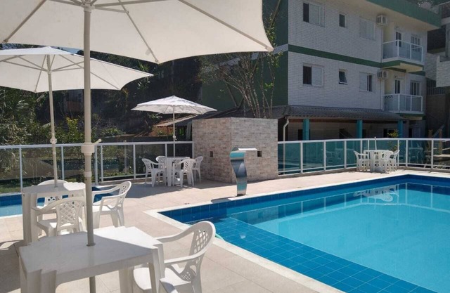 Apartment with pool and leisure area, 2 bedrooms, furnished, next to Martim de Sá