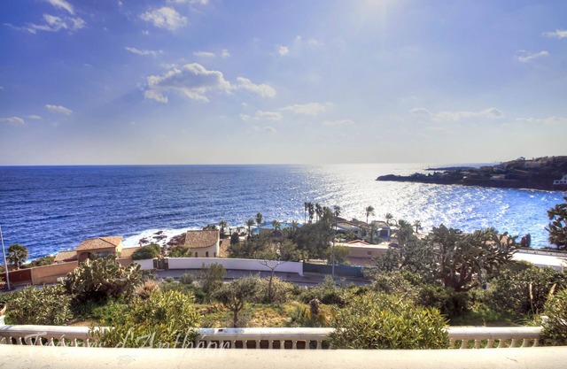 Apartment with sea and beach view on foot in Anthéor