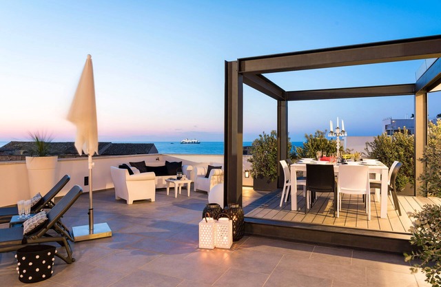 Apartment with terrace in the centre, 300 metres from the beach, Trapani