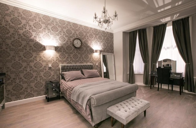 Apartments at Number 10 The Abbey