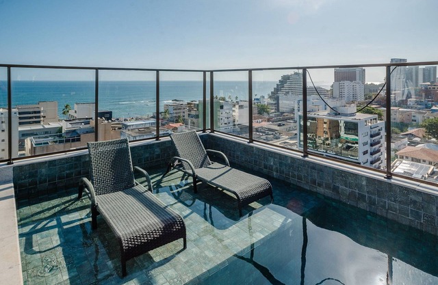 Apartments in Building With Swimming Pool in Ondina - SSA - HOA