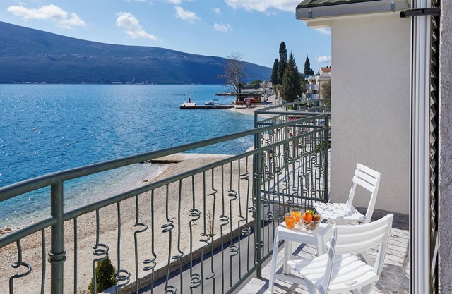 Apartments Rosić Baošići