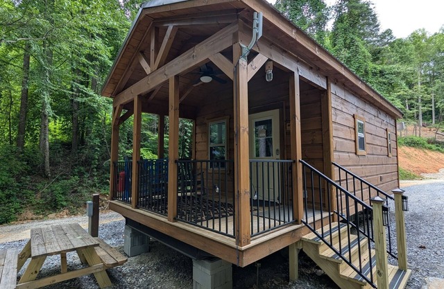 Appalachian Escape Tiny Home Near Nantahala River