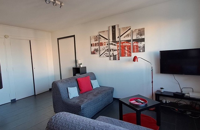 Appart 50m²-clim, wifi, balcony, secure parking, near metro, all comforts
