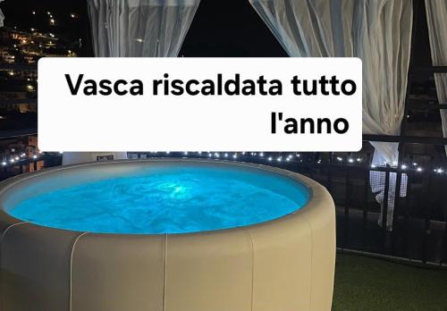 Appartamento Rapallo Sky Garden Maria Jose Liguria - Attico vista mare - Terraces - 2 bagni- 2 Camera da Letto - Box, Wi-fi, Idromassaggio Free inteiro Attico per Voi, con Ascensore