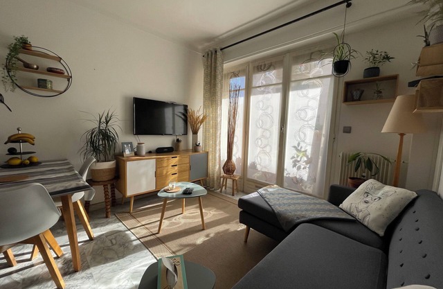 Appartement au Calme/Cosy 3p à Moins de 15min en Tram du Centre Ville/plage