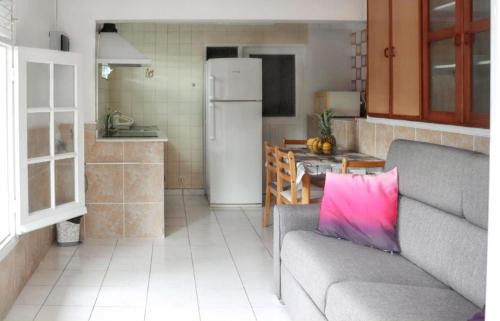 Appartement charmant au cœur du Gosier, vue sur la montagne