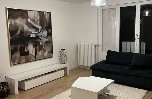 Appartement de 76 m2 à Massy, Secteur Petit Massy Limite Antony