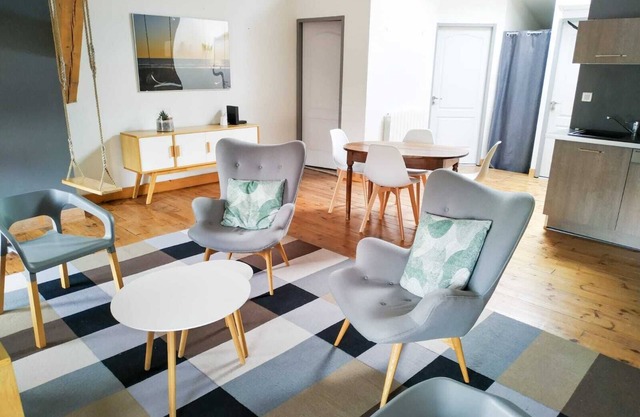 Appartement de charme, à 2 pas du plus beau marché de France.