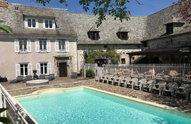 Appartement 3 étoiles - Piscine - ccagiee