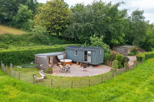 Apple Blossom, Devon Hideaways