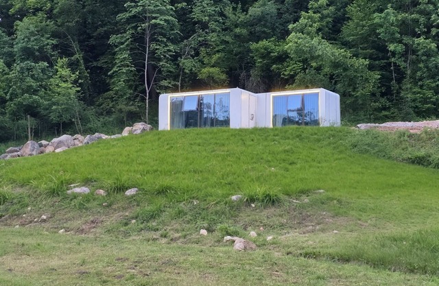 APPLE Cabin with Jacuzzi - Spa. nPet-Friendly! Peaceful, natural, organic place.